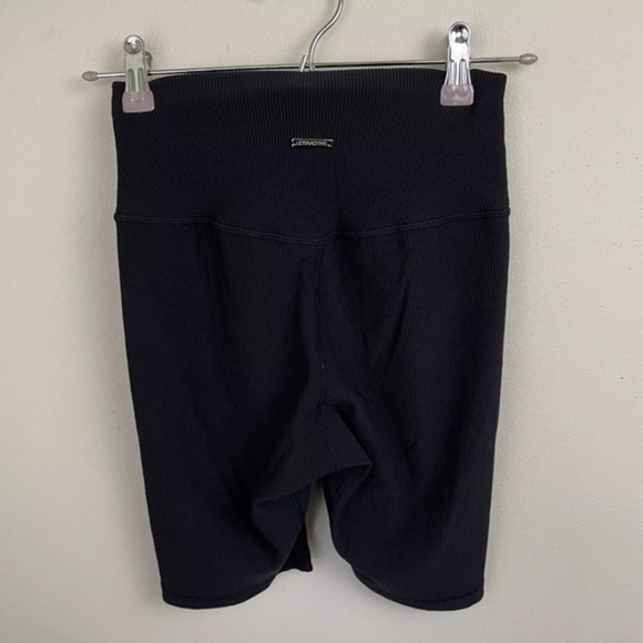 Zyia Active Reve Hustle Biker Shorts - Picture 5 of 9